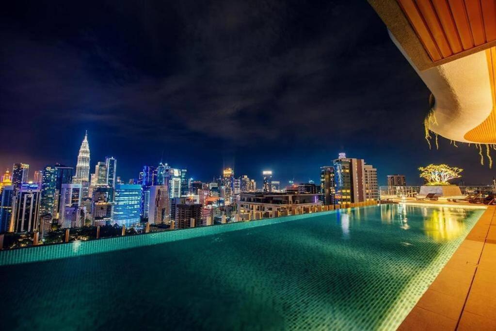 Klcc Towerviewsty5Pax At Ceylonzsuites Куала-Лумпур Экстерьер фото